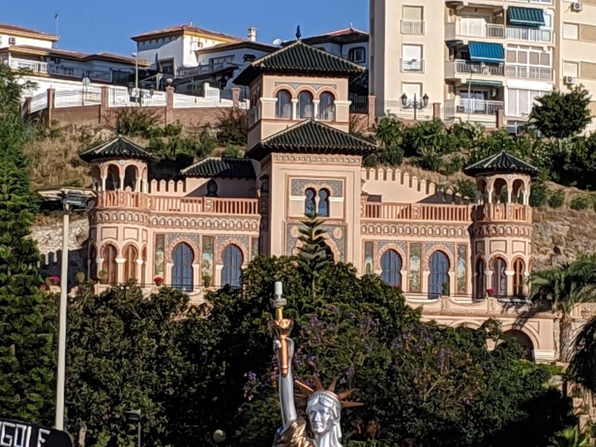 Home Away In The Heart Of Town Τορρεμολίνος Εξωτερικό φωτογραφία