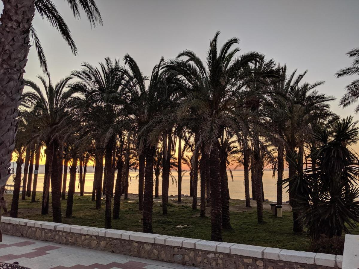 Home Away In The Heart Of Town Τορρεμολίνος Εξωτερικό φωτογραφία